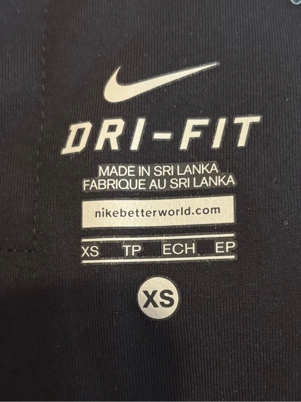 Women’s Nike Dri-Fit Leggings Black/Gray 27.5” Size XS - Excellent Condition!